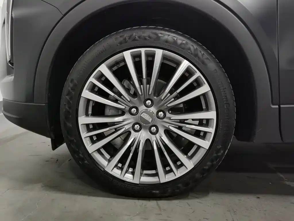 Cadillac XT4 — фото 17