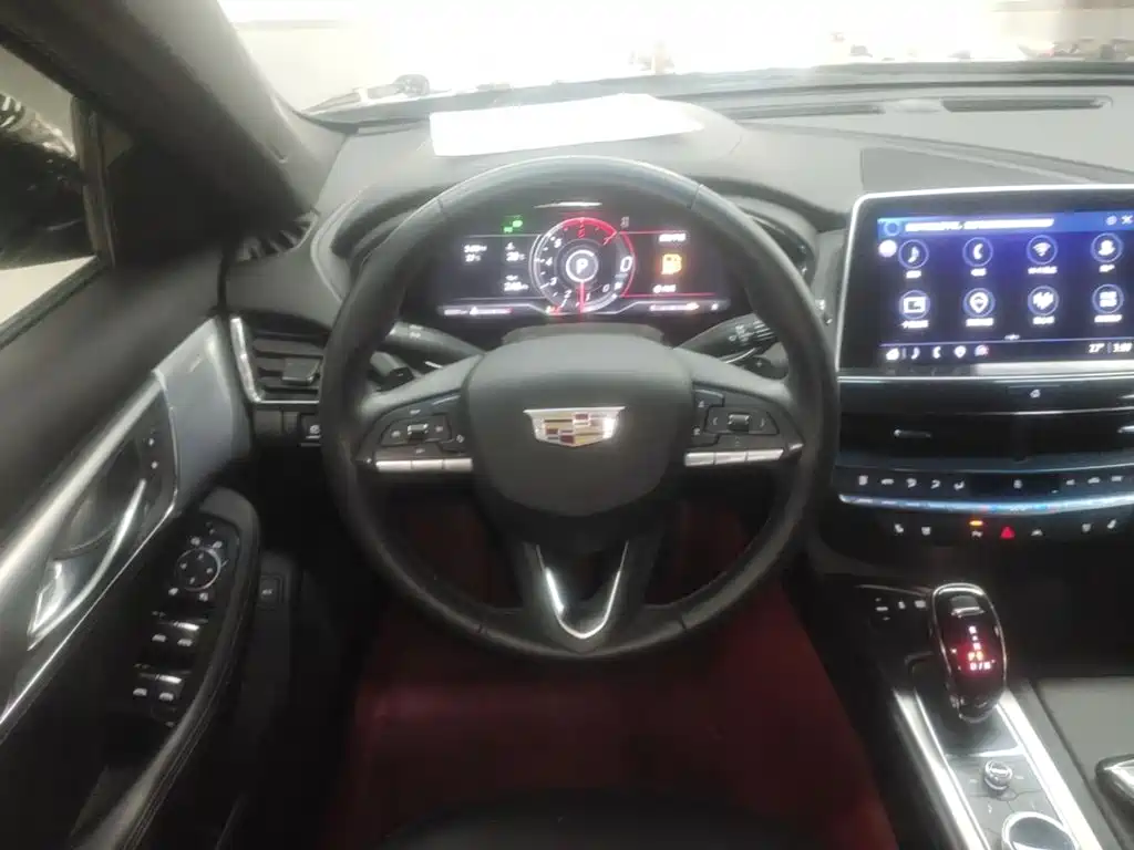 Cadillac CT5 — фото 11