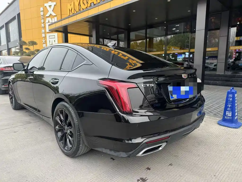Cadillac CT5 — фото 7