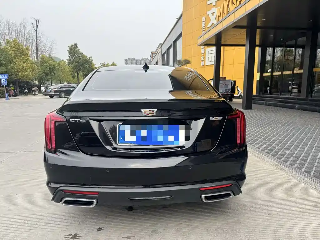 Cadillac CT5 — фото 9