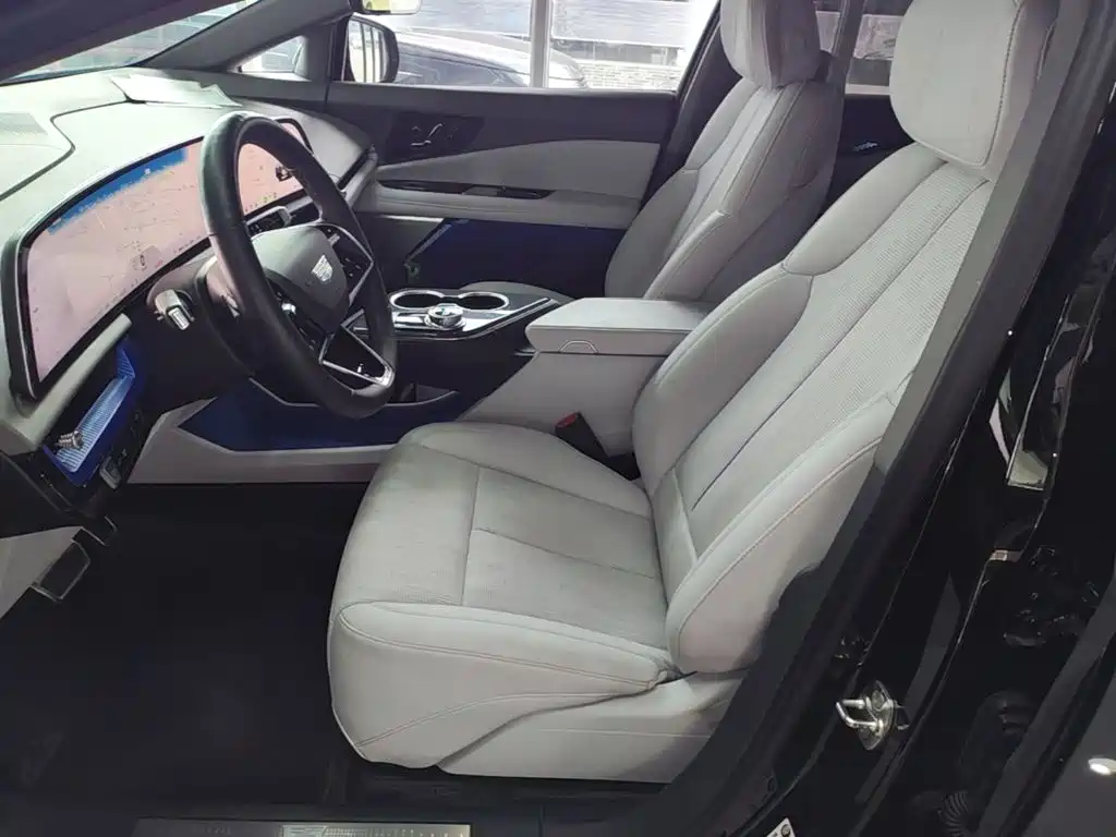 Cadillac IQ — фото 15