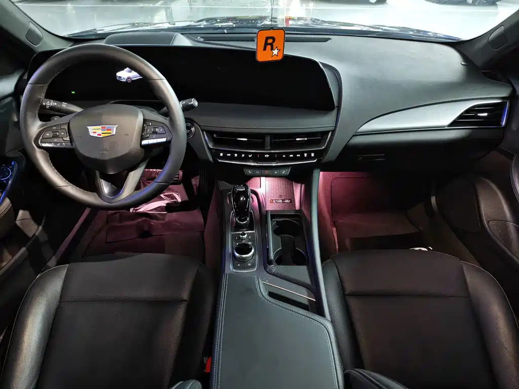 Cadillac CT5 — фото 4