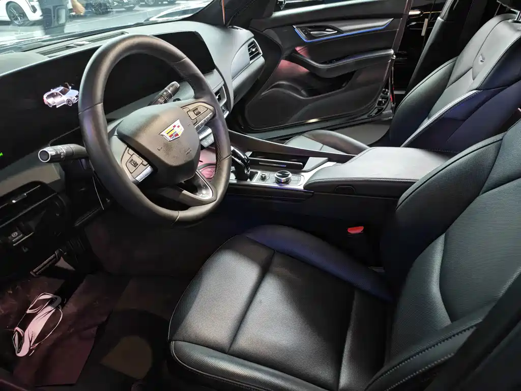 Cadillac CT5 — фото 7