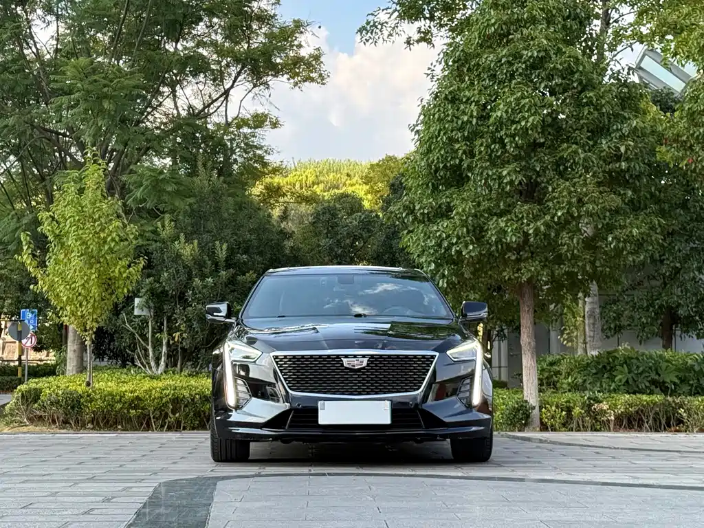 Cadillac CT6 — фото 2