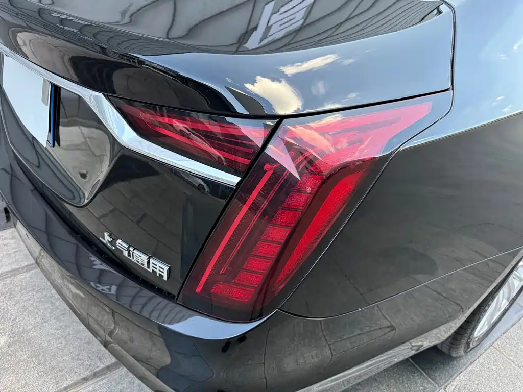 Cadillac CT6 — фото 40
