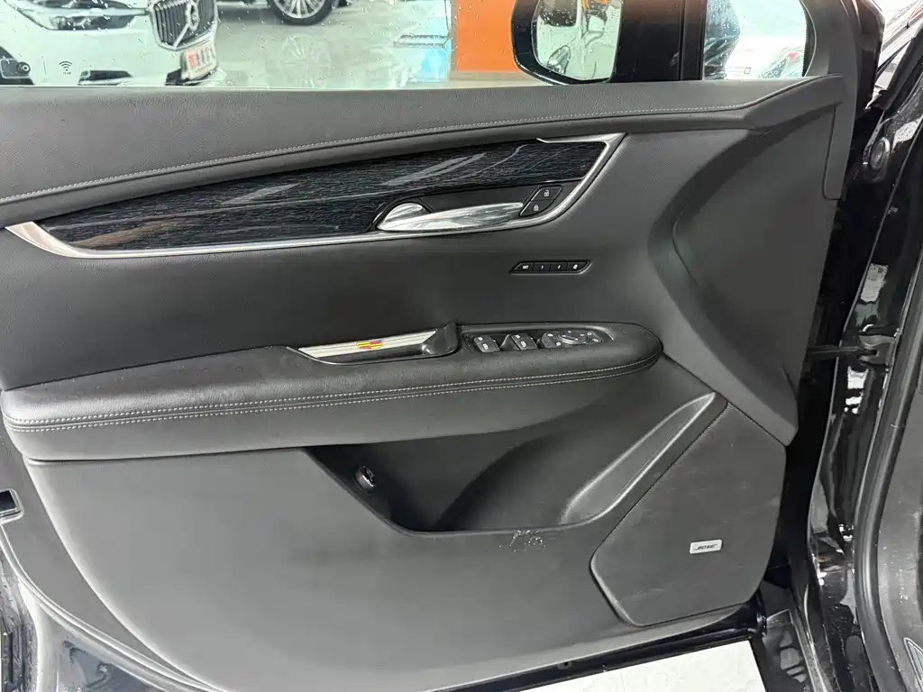 Cadillac XT5 — фото 4