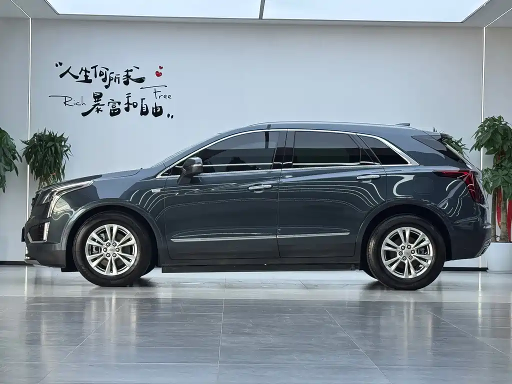 Cadillac XT5 — фото 19
