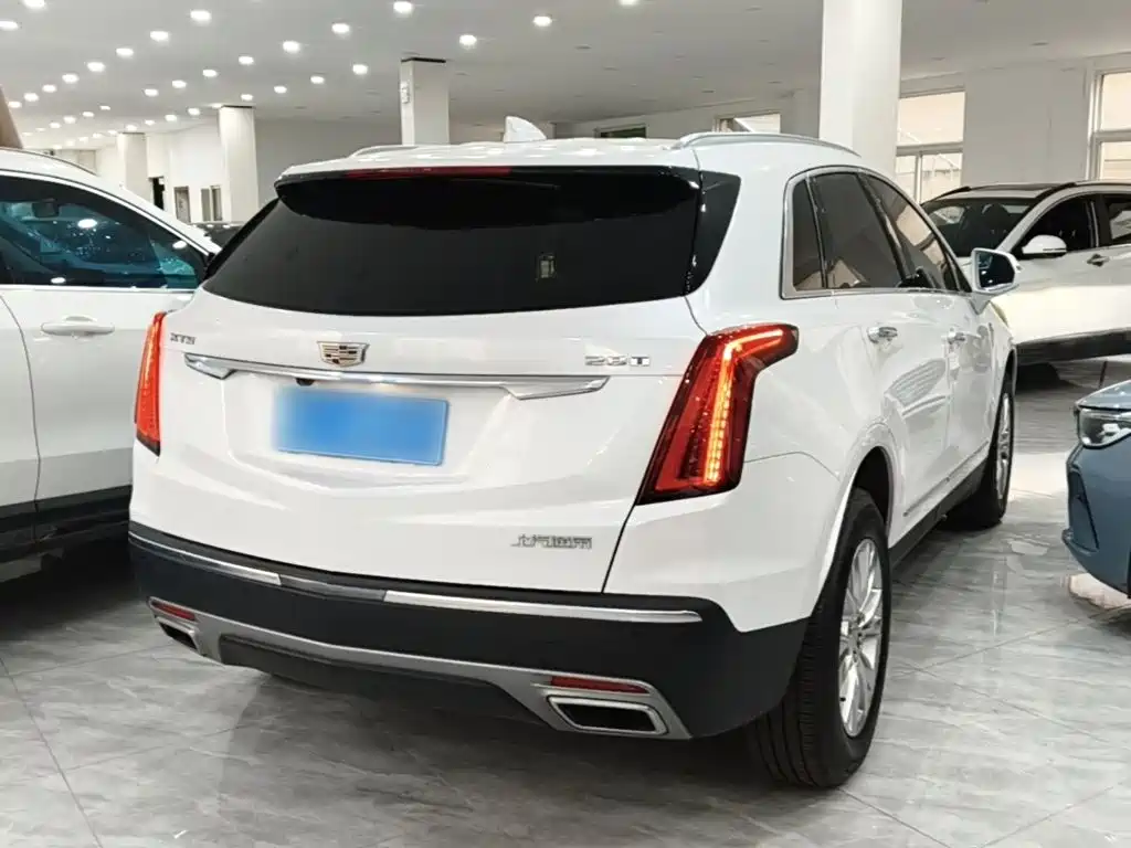 Cadillac XT5 — фото 7