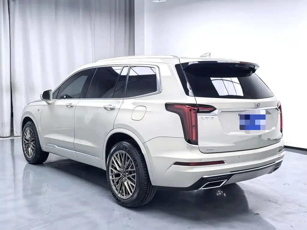 Cadillac XT6 — фото 9