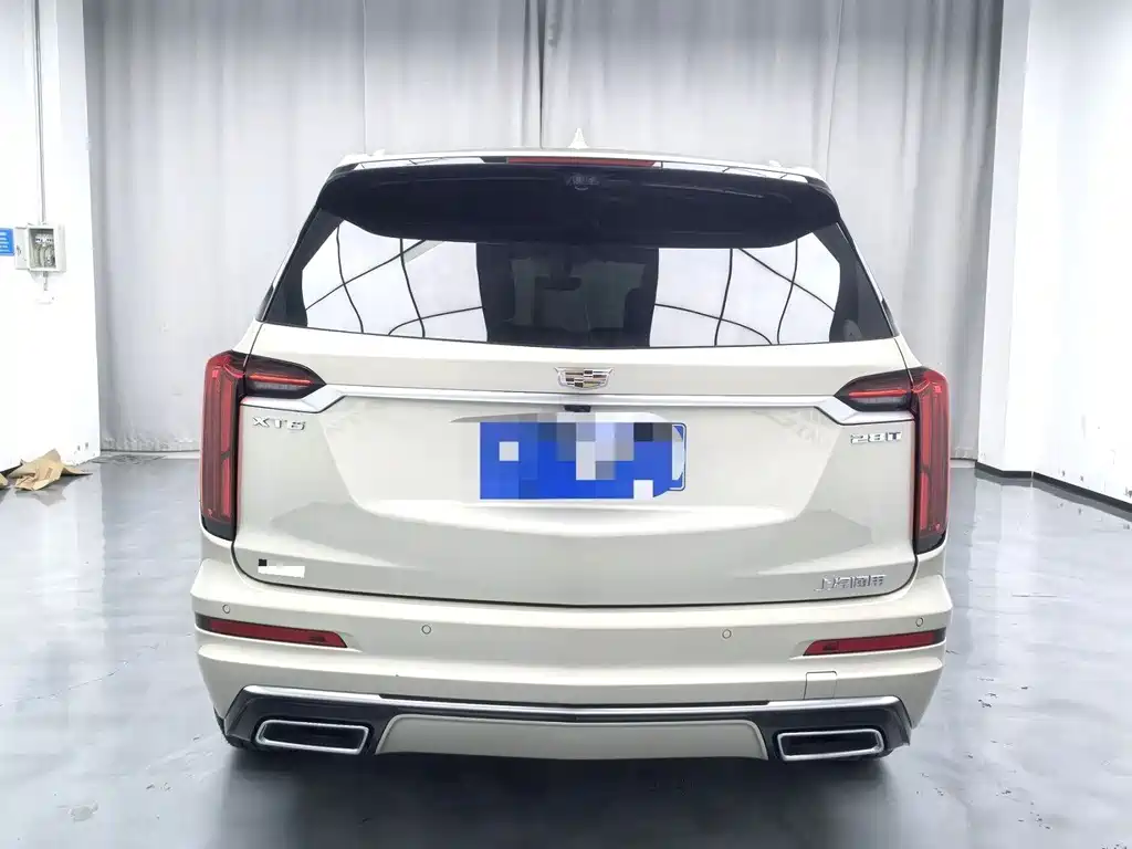 Cadillac XT6 — фото 10