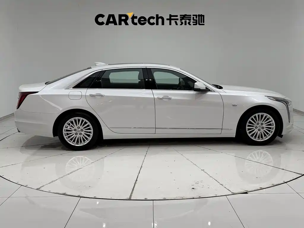 Cadillac CT6 — фото 4