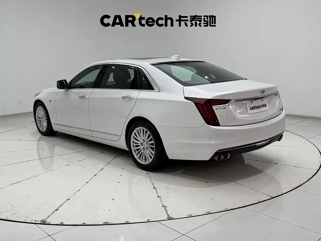 Cadillac CT6 — фото 7
