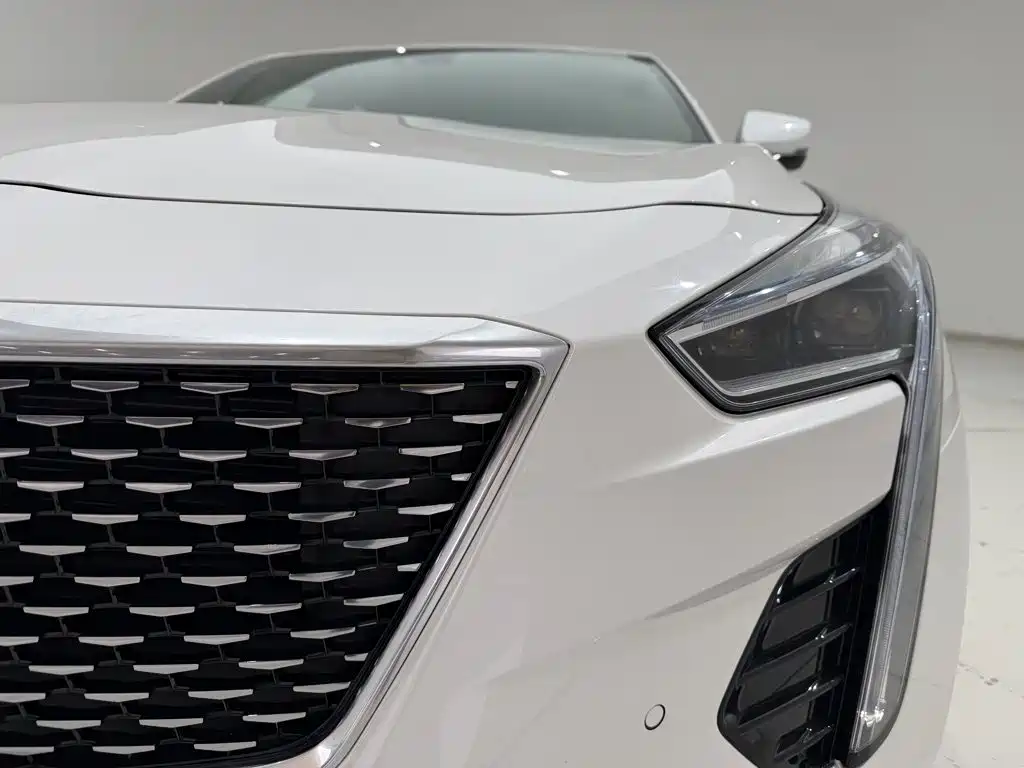Cadillac CT6 — фото 9