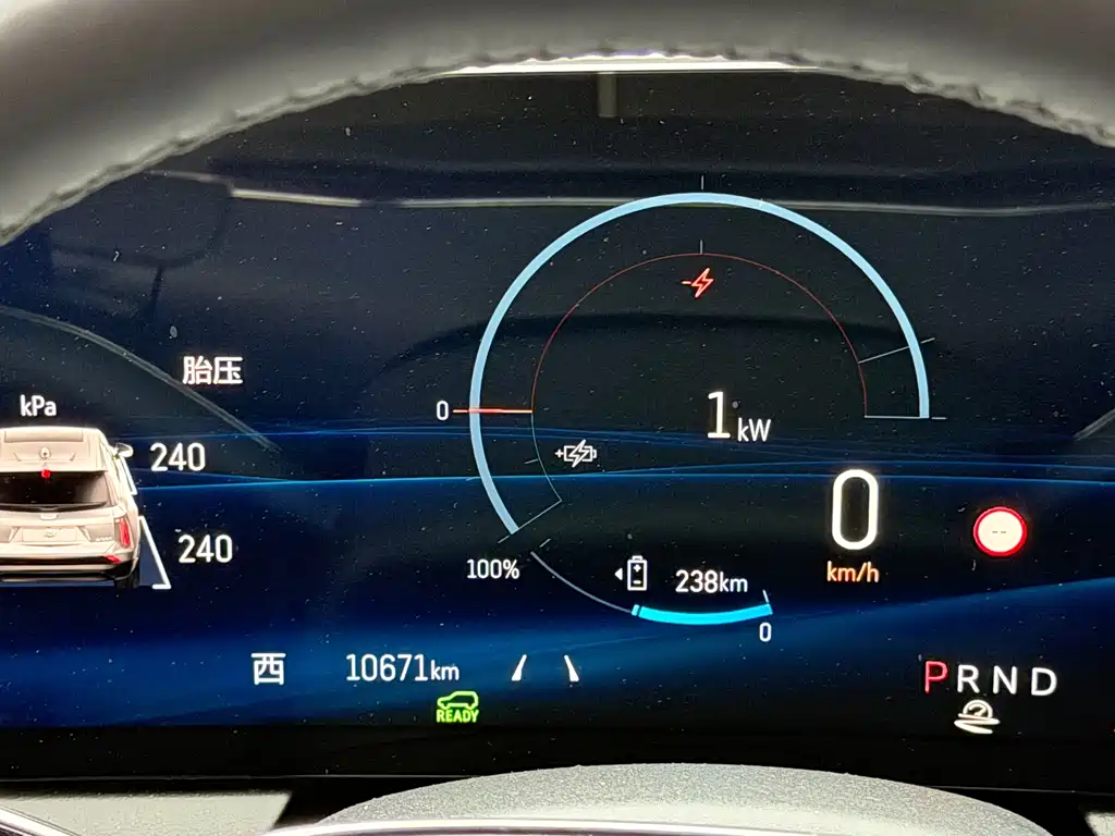 Cadillac IQ — фото 14