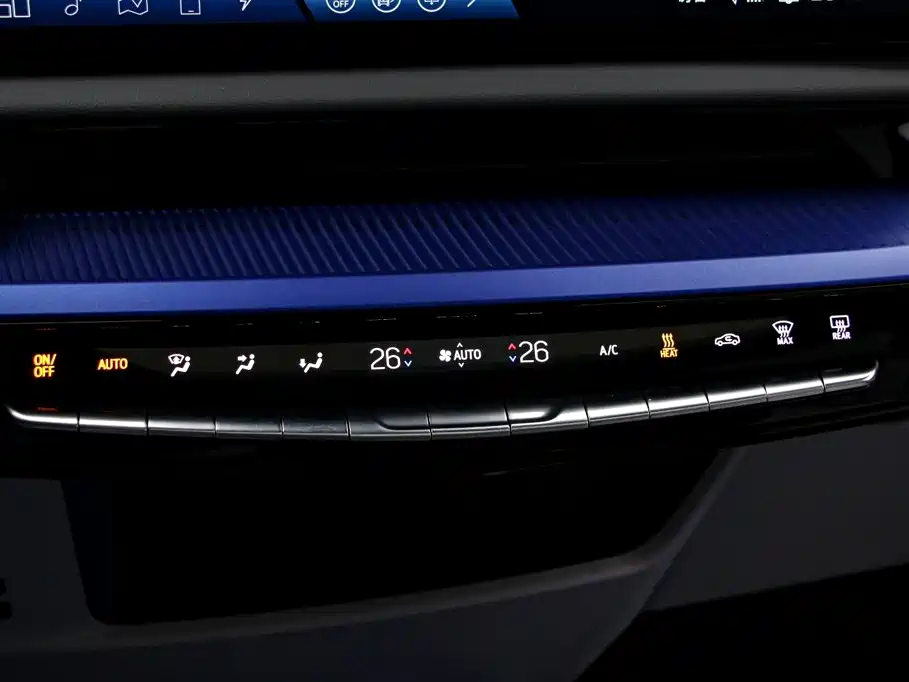 Cadillac IQ — фото 9