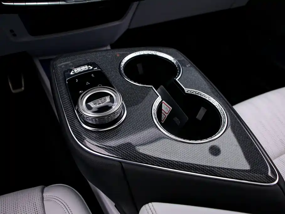 Cadillac IQ — фото 10