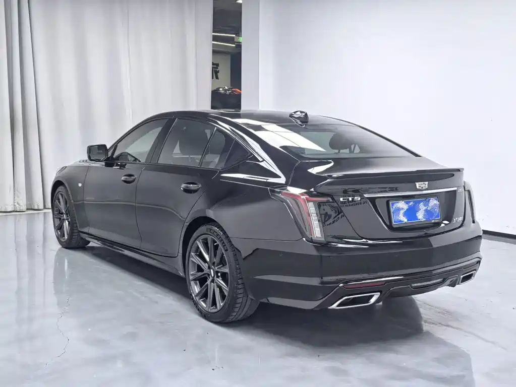 Cadillac CT5 — фото 6