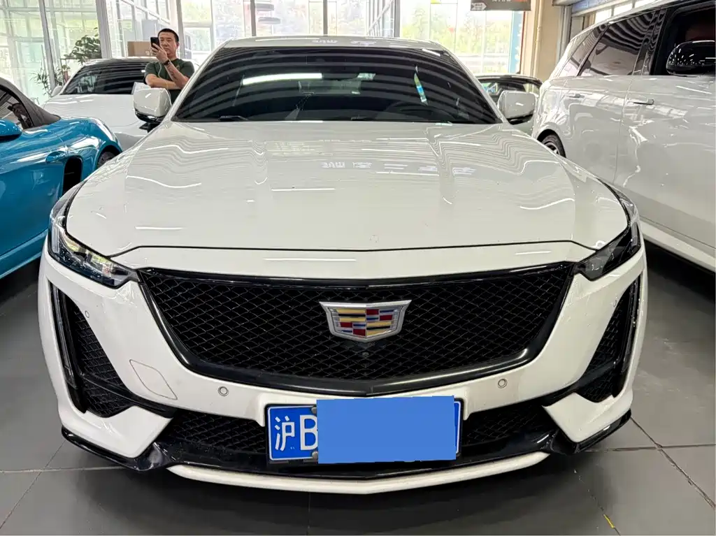 Cadillac CT5 — фото 2