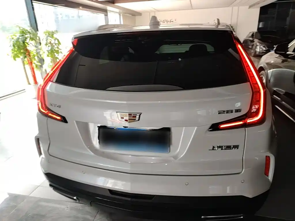 Cadillac XT4 — фото 6