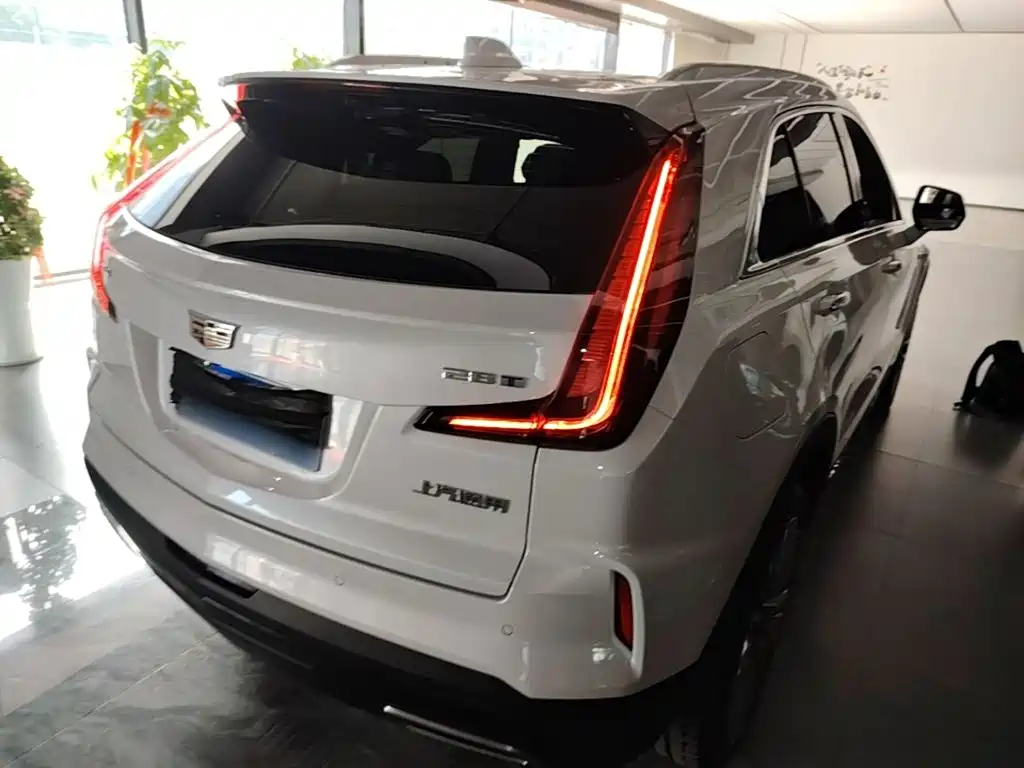 Cadillac XT4 — фото 7