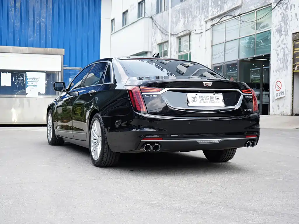Cadillac CT6 — фото 7