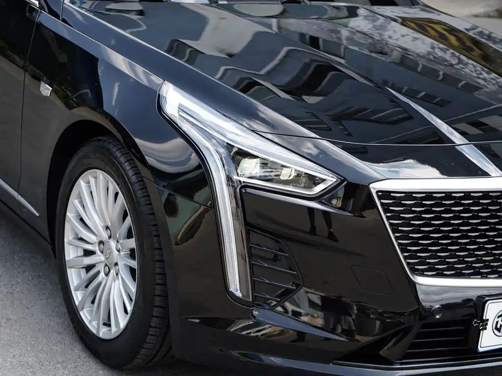 Cadillac CT6 — фото 10