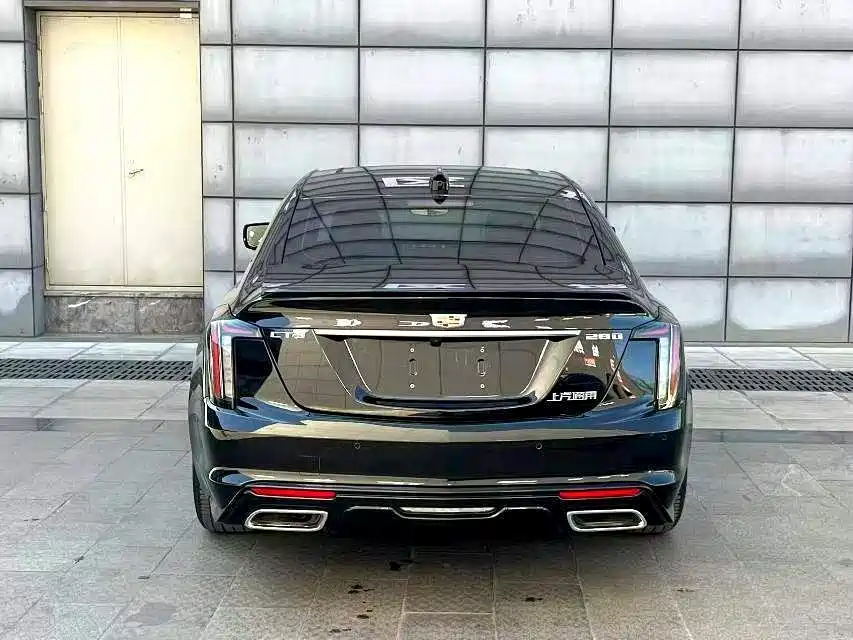 Cadillac CT5 — фото 8