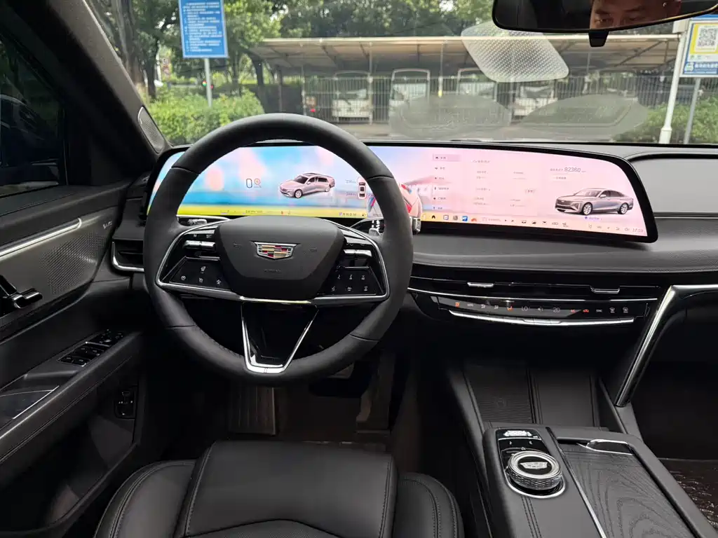 Cadillac CT6 — фото 11