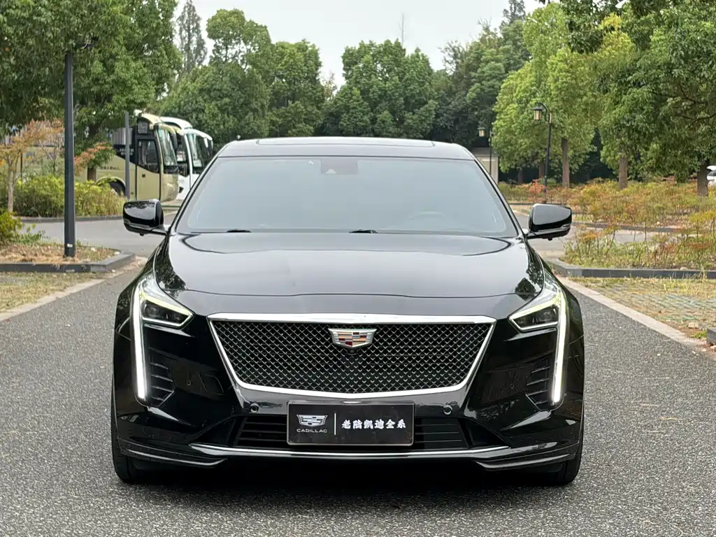 Cadillac CT6 — фото 4