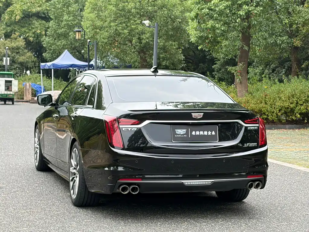 Cadillac CT6 — фото 7