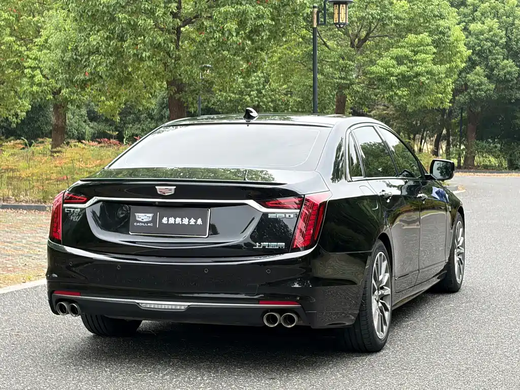Cadillac CT6 — фото 9