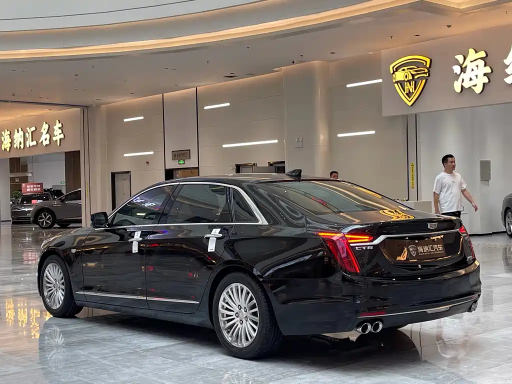 Cadillac CT6 — фото 4