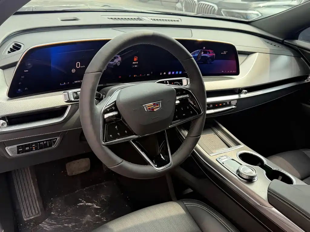 Cadillac XT5 — фото 7