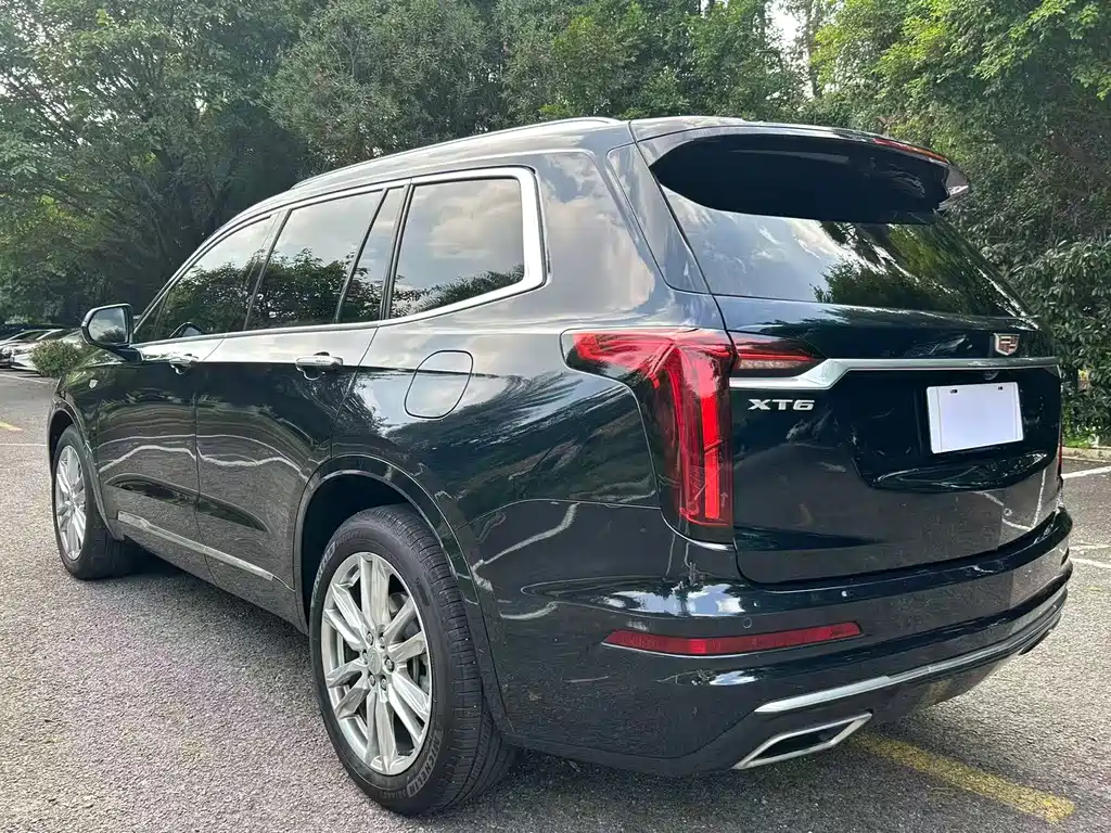 Cadillac XT6 — фото 7