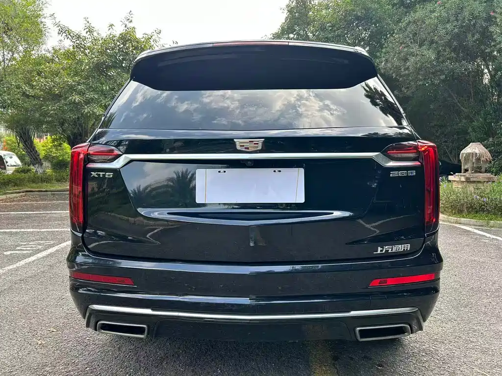 Cadillac XT6 — фото 8