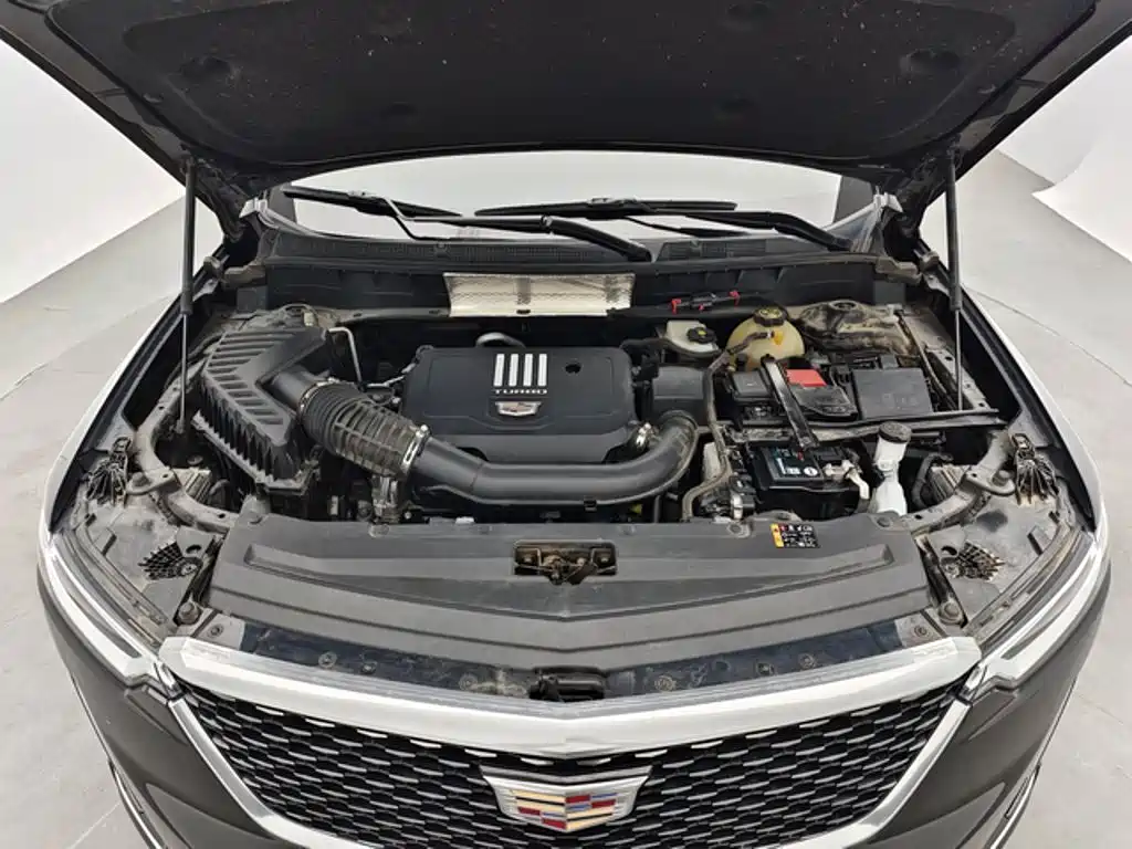 Cadillac XT6 — фото 13