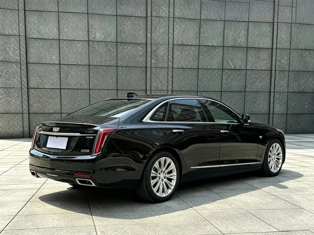 Cadillac CT6 — фото 17