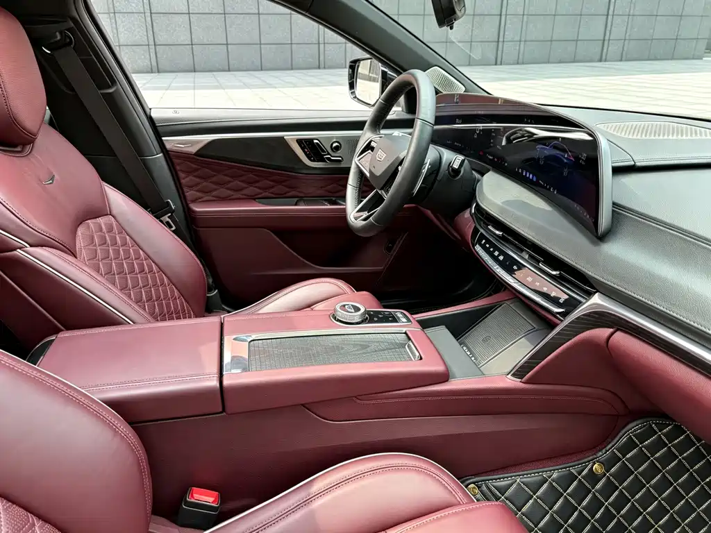 Cadillac CT6 — фото 10