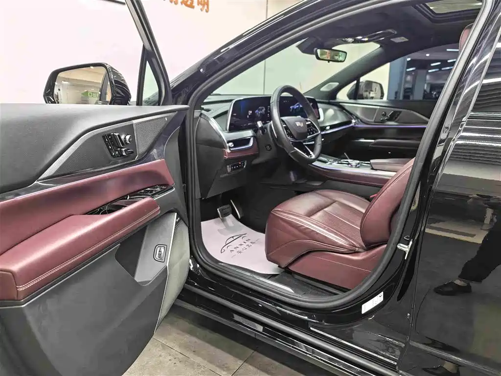 Cadillac XT5 — фото 4