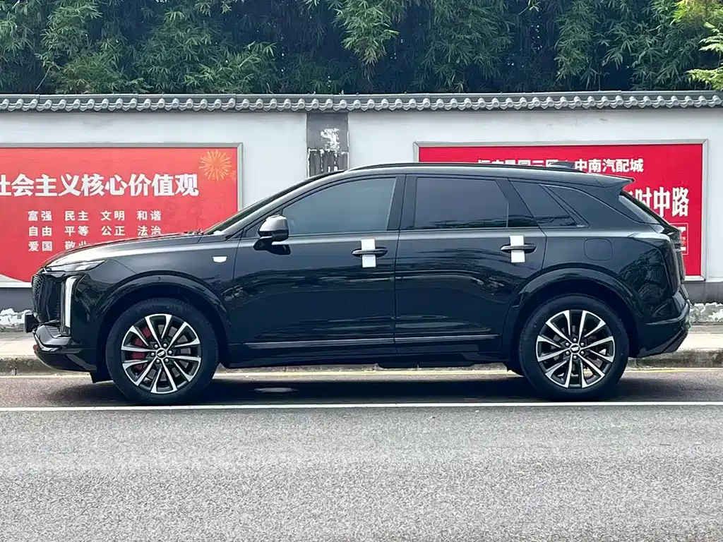Cadillac XT5 — фото 3