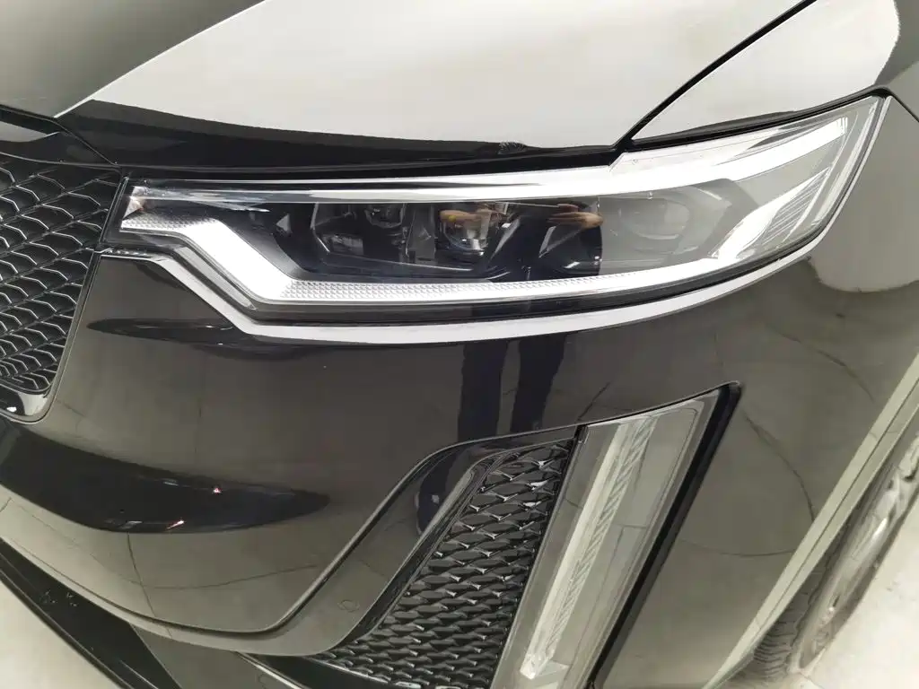 Cadillac XT6 — фото 7