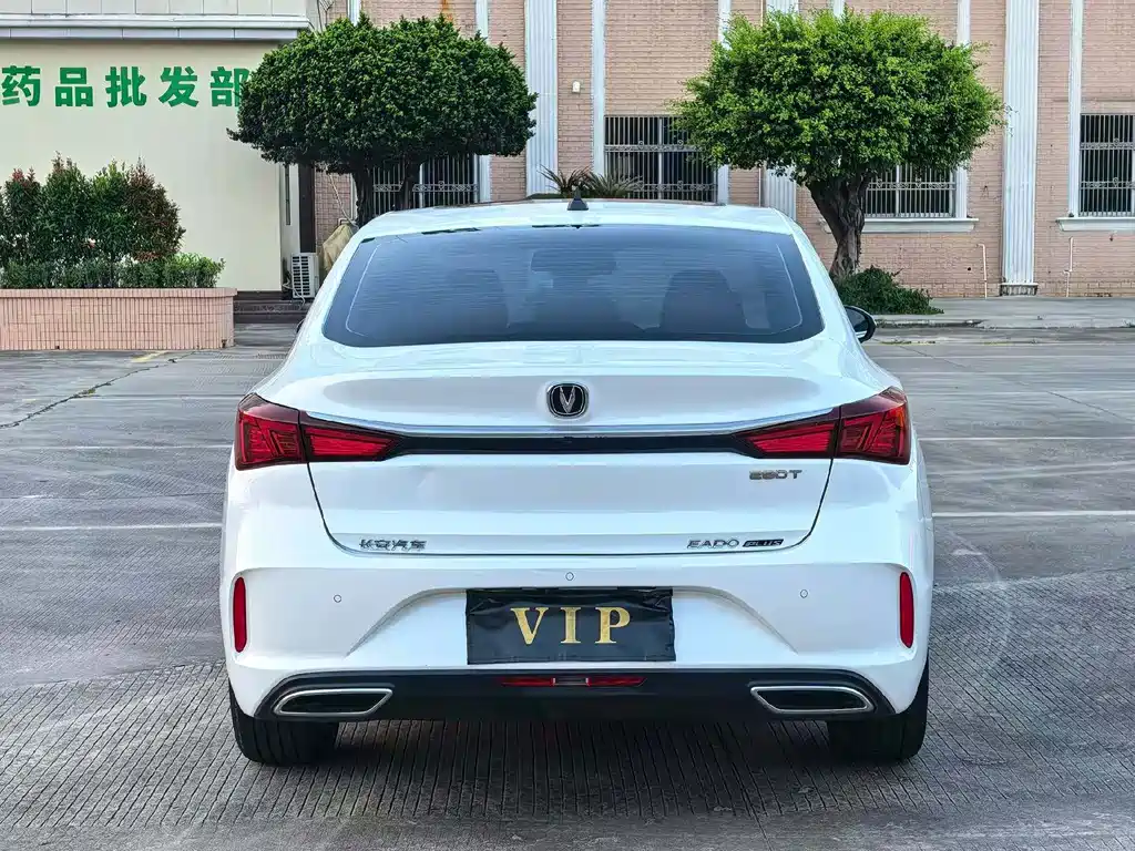 Changan Eado — фото 8