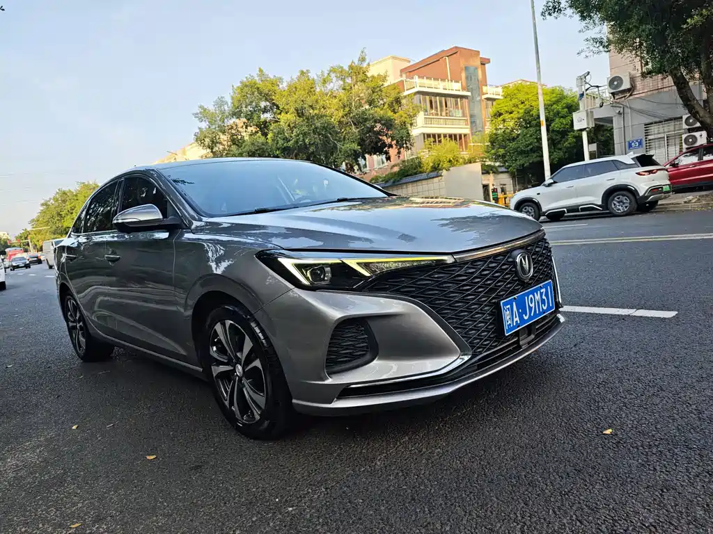 Changan Eado — фото 3