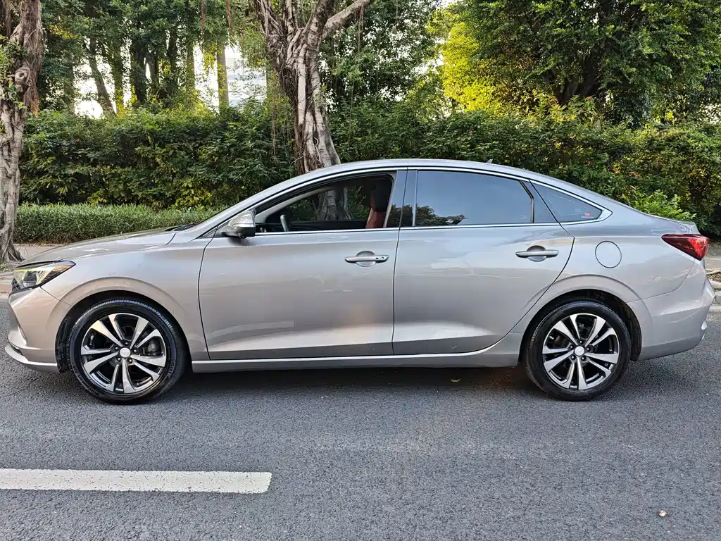 Changan Eado — фото 5