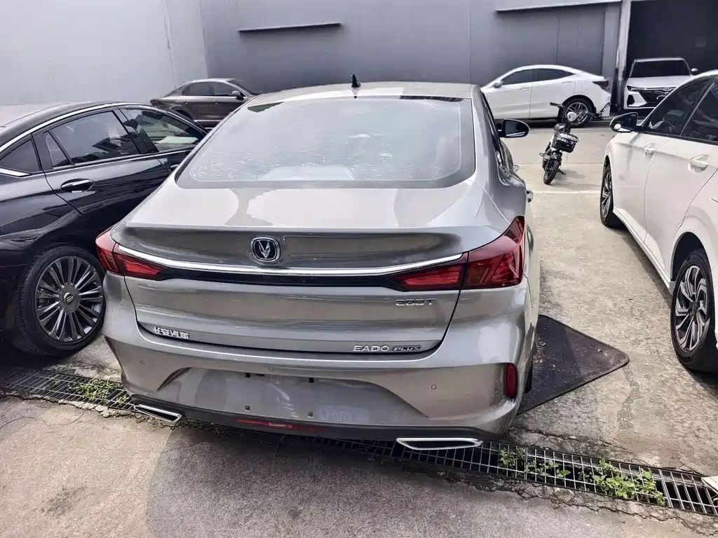 Changan Eado — фото 11