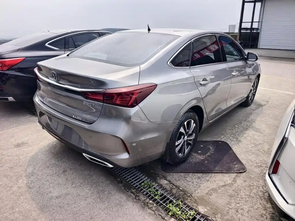 Changan Eado — фото 12