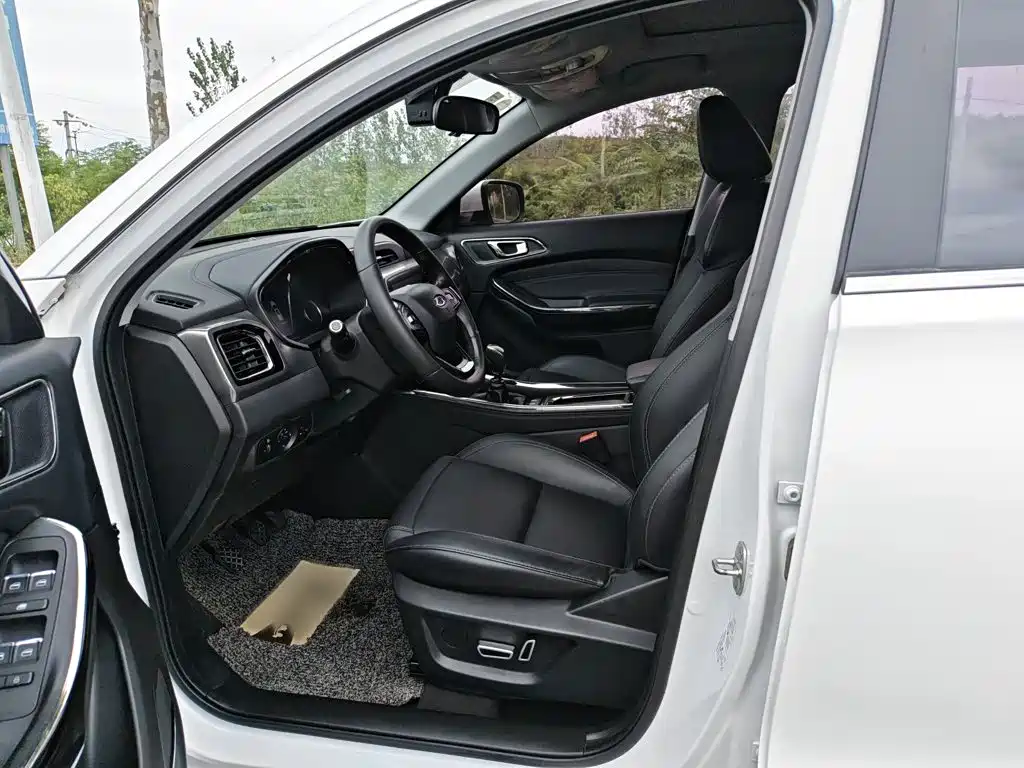 Chery Tiggo 8 — фото 17