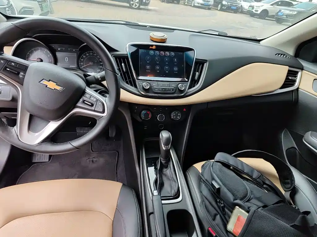 Chevrolet Monza — фото 14