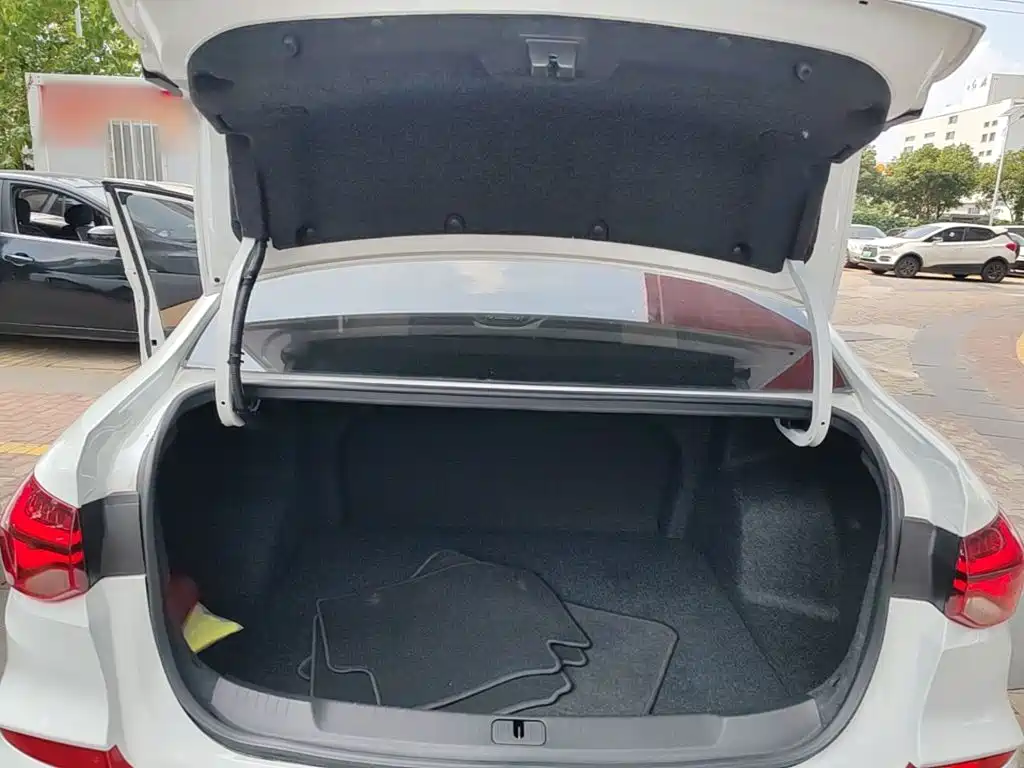 Chevrolet Monza — фото 19
