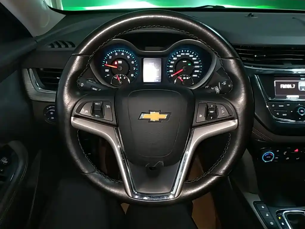 Chevrolet Malibu — фото 11